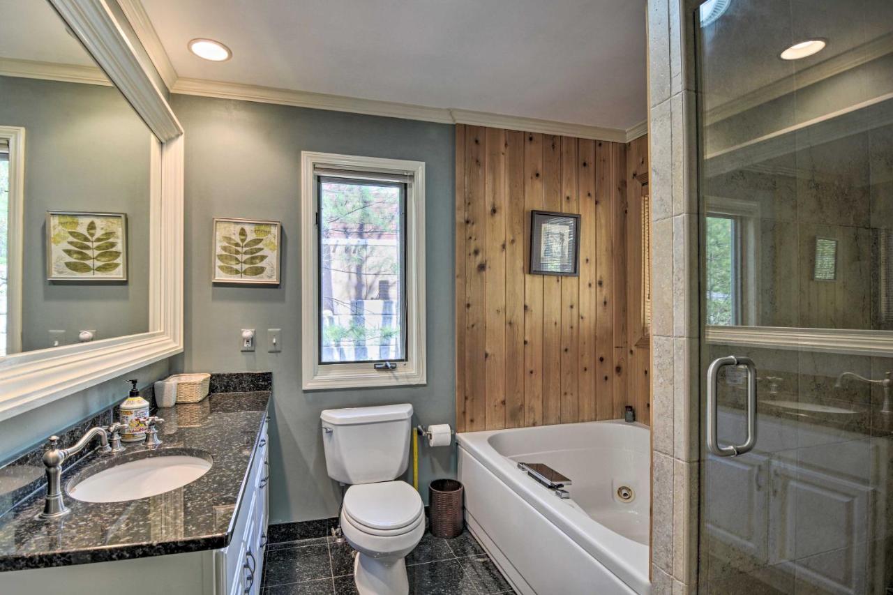 Resort-Style Harbor Springs Home With 2 Decks! Ngoại thất bức ảnh