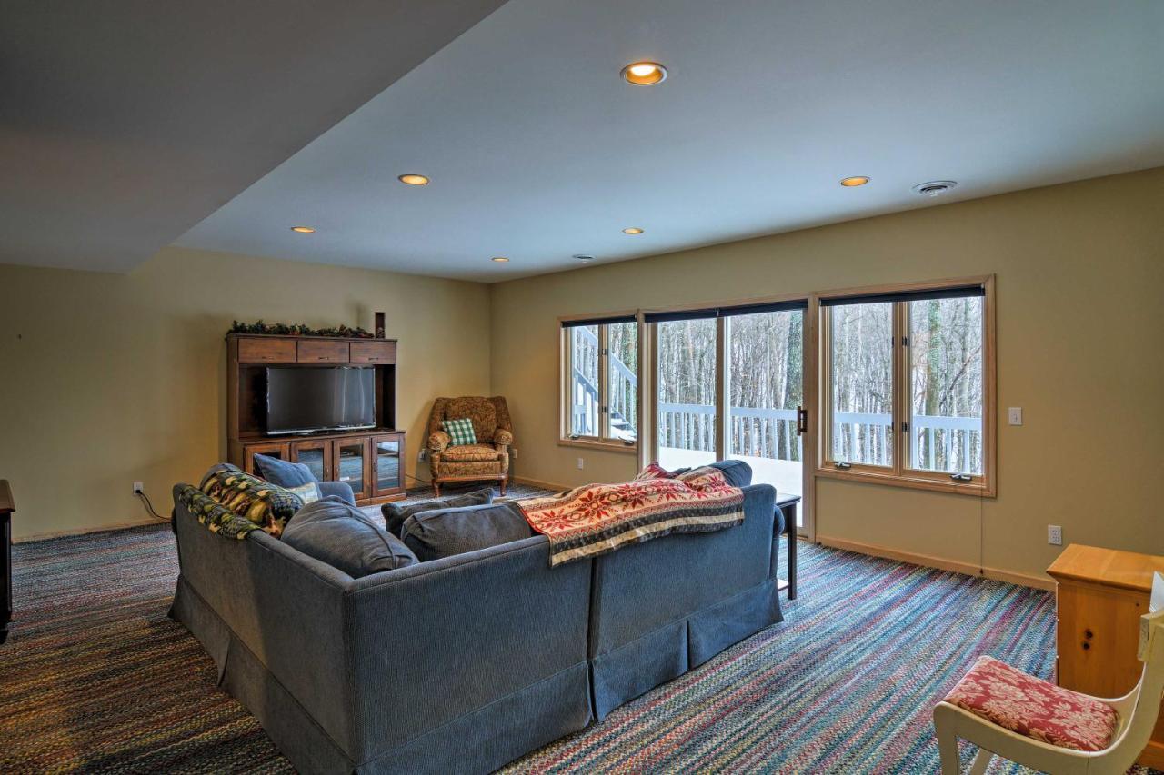 Resort-Style Harbor Springs Home With 2 Decks! Ngoại thất bức ảnh