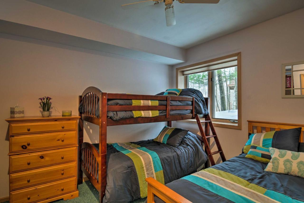 Resort-Style Harbor Springs Home With 2 Decks! Ngoại thất bức ảnh